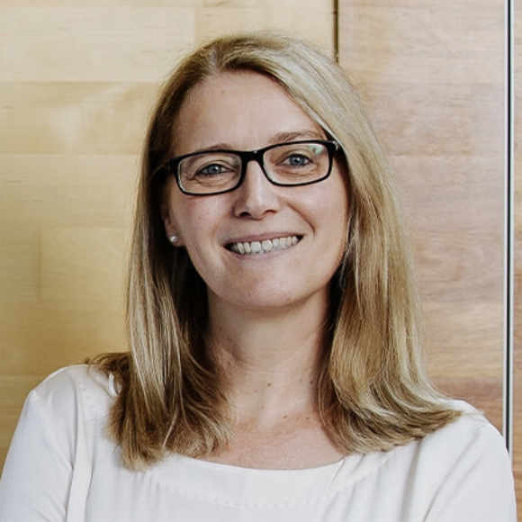Dr. Natalie Mrachacz-Kersting